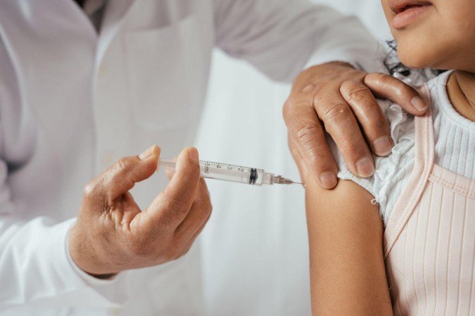Políticos retomaram o debate sobre medidas adotadas durante a pandemia de covid-19, como o uso de máscaras - (crédito: Getty Images) Políticos retomaram o debate sobre medidas adotadas durante a pandemia de covid-19, como o uso de máscaras - (crédito: Getty Images)