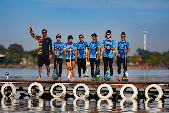  Equipe de canoa havaiana de Bras&iacute;lia participa de campeonato em Singapura
      