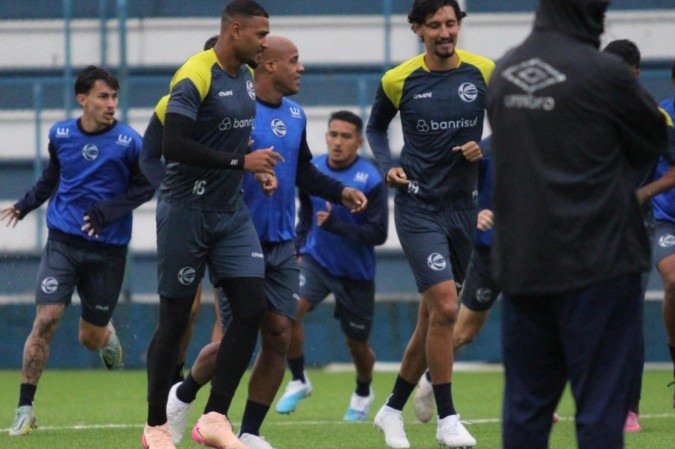 Elenco do time gaúcho teve semana de preparação em Porto Alegre antes de viajar para o Distrito Federal - (crédito: Divulgação/São José) Elenco do time gaúcho teve semana de preparação em Porto Alegre antes de viajar para o Distrito Federal - (crédito: Divulgação/São José)