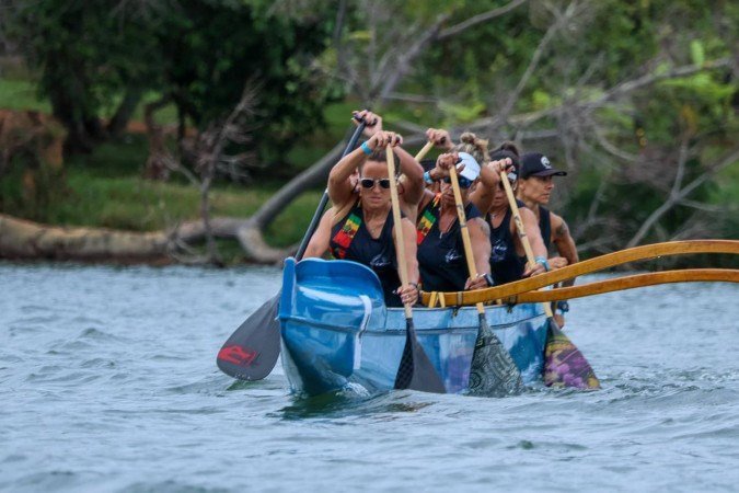  Equipe de canoa havaiana de Bras&iacute;lia participa de campeonato em Singapura
      