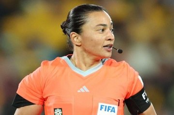 Edina Alves é a árbitra mais conhecida nacionalmente: 50 jogos na Série A - (crédito: Reprodução/ X) Edina Alves é a árbitra mais conhecida nacionalmente: 50 jogos na Série A - (crédito: Reprodução/ X)