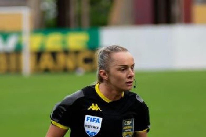 A catarinense Charly Deretti foi a melhor VAR do Brasileir&atilde;o Feminino 2025