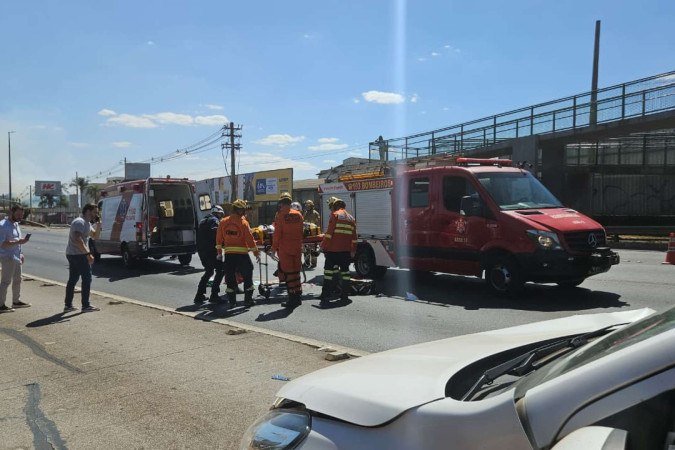 Atropelamento na EPTG, no sentido Taguatinga - (crédito: Guilherme Felix CB/DA Press) Atropelamento na EPTG, no sentido Taguatinga - (crédito: Guilherme Felix CB/DA Press)