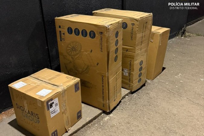 Dupla &eacute; presa suspeita de aplicar golpes com Pix falso