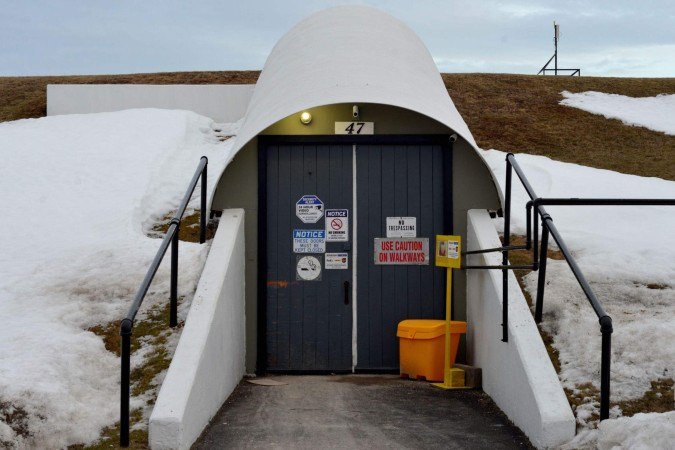 O magnata das criptomoedas Jonathan Baha'i comprou há mais de uma década o antigo bunker construído na época da Guerra Fria - (crédito: Giancarlo Cininni) O magnata das criptomoedas Jonathan Baha'i comprou há mais de uma década o antigo bunker construído na época da Guerra Fria - (crédito: Giancarlo Cininni)