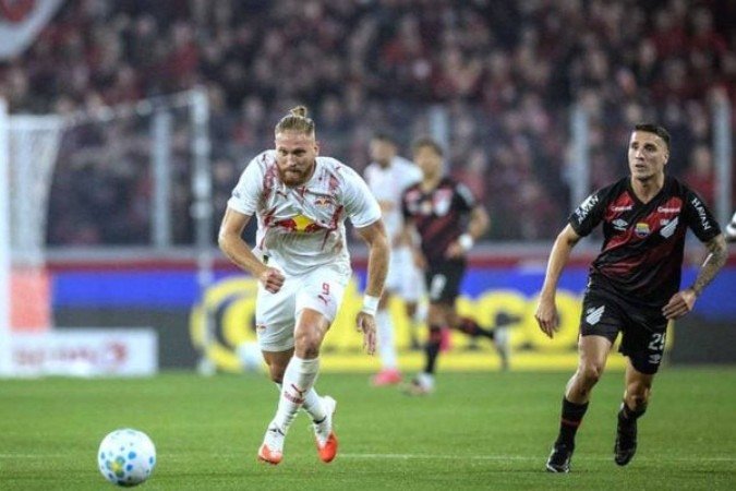 O Red Bull Bragantino foi valente na Arena da Baixada contra um um Athletico-PR quase imbatível em Curitiba - (crédito: Foto: Ari Ferreira/Red Bull Bragantino) O Red Bull Bragantino foi valente na Arena da Baixada contra um um Athletico-PR quase imbatível em Curitiba - (crédito: Foto: Ari Ferreira/Red Bull Bragantino)