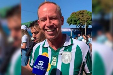 Ricardo Cappelli (PSB) acompanhou o jogo no Bezerrão - (crédito: Jhoalerson) Ricardo Cappelli (PSB) acompanhou o jogo no Bezerrão - (crédito: Jhoalerson)