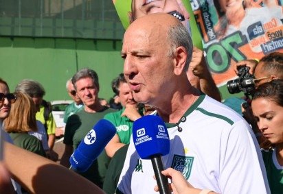 Arruda acompanha jogo do Gama no Bezerrão e reage a pedido de impugnação: 
