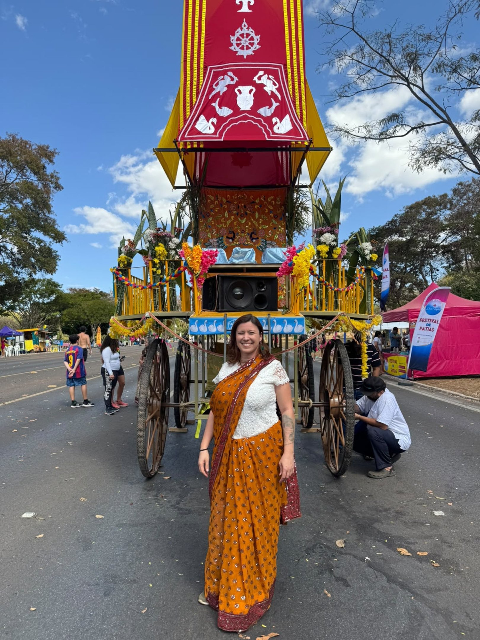 Lalita Devi &eacute; praticante do Sanatana Dharma, na linha Vaishnava