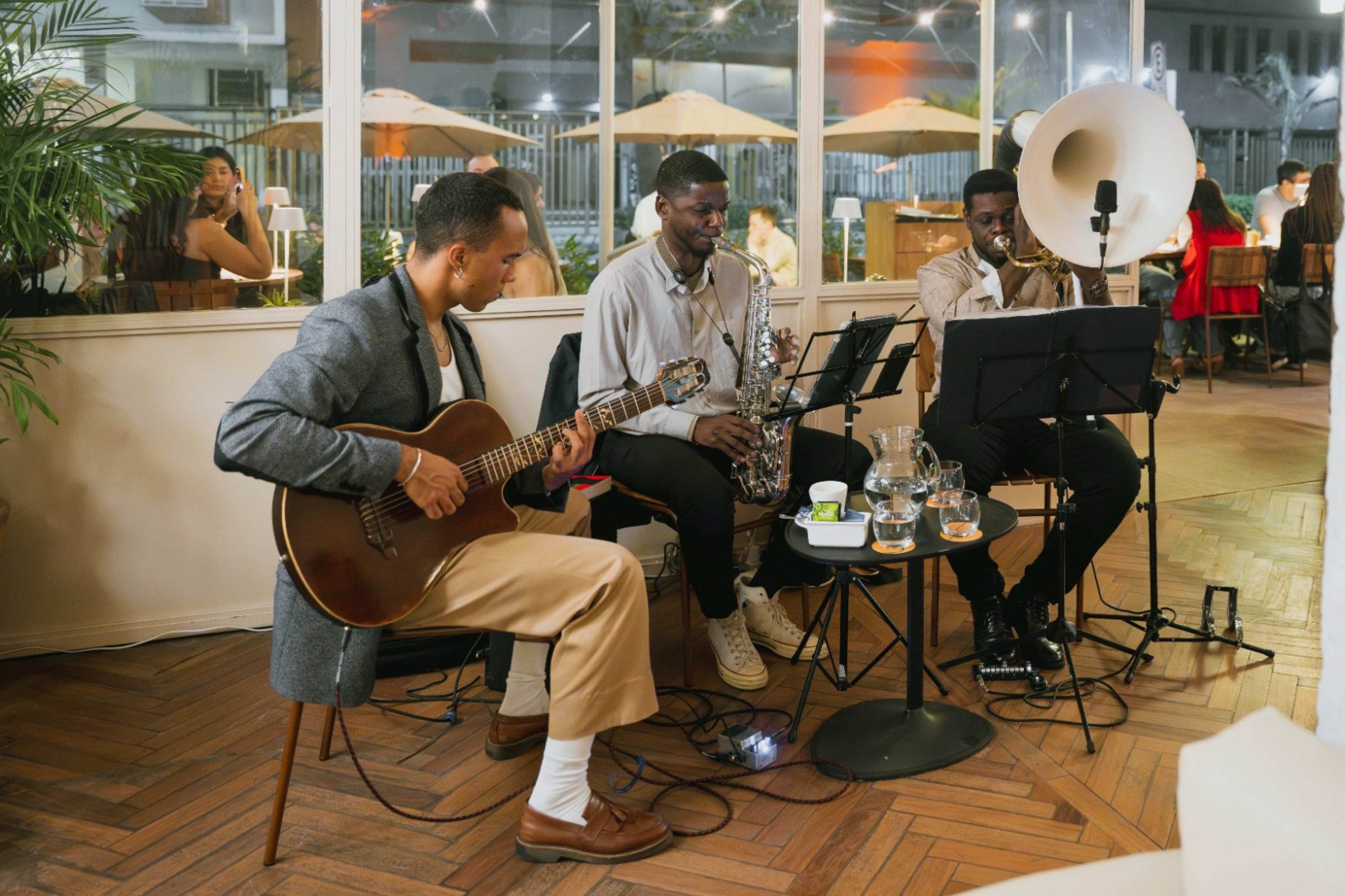 Hotel Ipanema Inn une sustentabilidade, Jazz, bossa nova e a leveza da gastronomia carioca