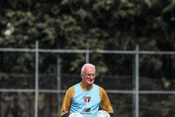 Apesar de sequência ruim de resultados, Dorival não balança no cargo -  (crédito: Erico Leonan/São Paulo)