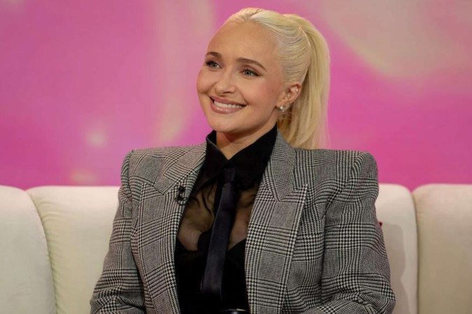 Hayden Panettiere como a líder de torcida Claire Bennet em <em>Heroes</em>, em 2006 - (crédito: NBC Universal via Getty Images) Hayden Panettiere como a líder de torcida Claire Bennet em <em>Heroes</em>, em 2006 - (crédito: NBC Universal via Getty Images)
