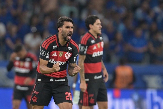 Em alta no Brasileirão, Flamengo reduziu a diferença para o Palmeiras e tem chances quase idênticas de título segundo a UFMG - (crédito: Douglas Magno/AFP) Em alta no Brasileirão, Flamengo reduziu a diferença para o Palmeiras e tem chances quase idênticas de título segundo a UFMG - (crédito: Douglas Magno/AFP)