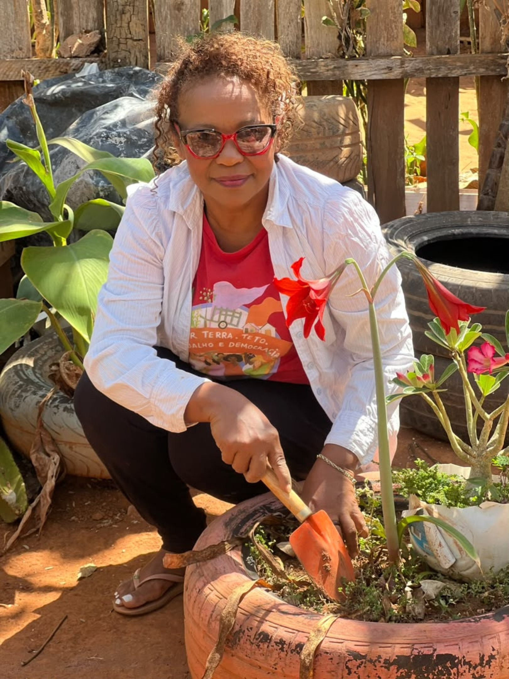 B&aacute;rbara Pereira coordena o Coofesus no acampamento 8 de Mar&ccedil;o, em Planaltina