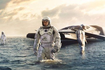 Para o professor Moises Sky, 'Interestelar' é um recurso valioso para compreender temas de universo cobrados no Enem e vestibulares
- (crédito: Divulgação/Warner Bros. Pictures) Para o professor Moises Sky, 'Interestelar' é um recurso valioso para compreender temas de universo cobrados no Enem e vestibulares
- (crédito: Divulgação/Warner Bros. Pictures)