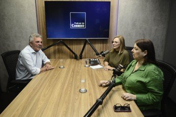 Deputado federal Alberto Fraga (PL-DF) no Podcast do Correio. Na bancada, as jornalistas Ana Maria Campos e Denise Rothenburg - (crédito: Minervino Júnior/CB/D.A.Press) Deputado federal Alberto Fraga (PL-DF) no Podcast do Correio. Na bancada, as jornalistas Ana Maria Campos e Denise Rothenburg - (crédito: Minervino Júnior/CB/D.A.Press)