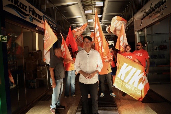 Kiko Caputo visitou comerciantes no Cruzeiro para apresentar propostas - (crédito: Reprodução: Peter Neylon) Kiko Caputo visitou comerciantes no Cruzeiro para apresentar propostas - (crédito: Reprodução: Peter Neylon)