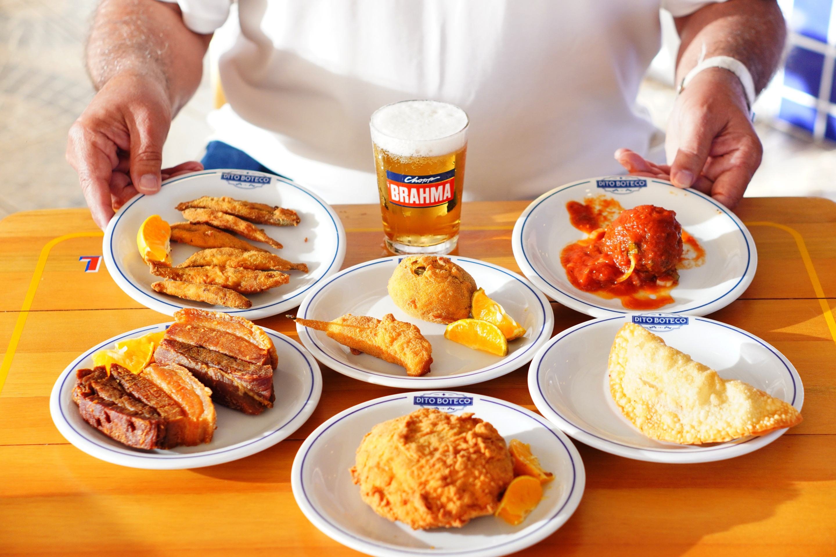 Do simples happy hour à experiência gastronômica com cerveja e petiscos