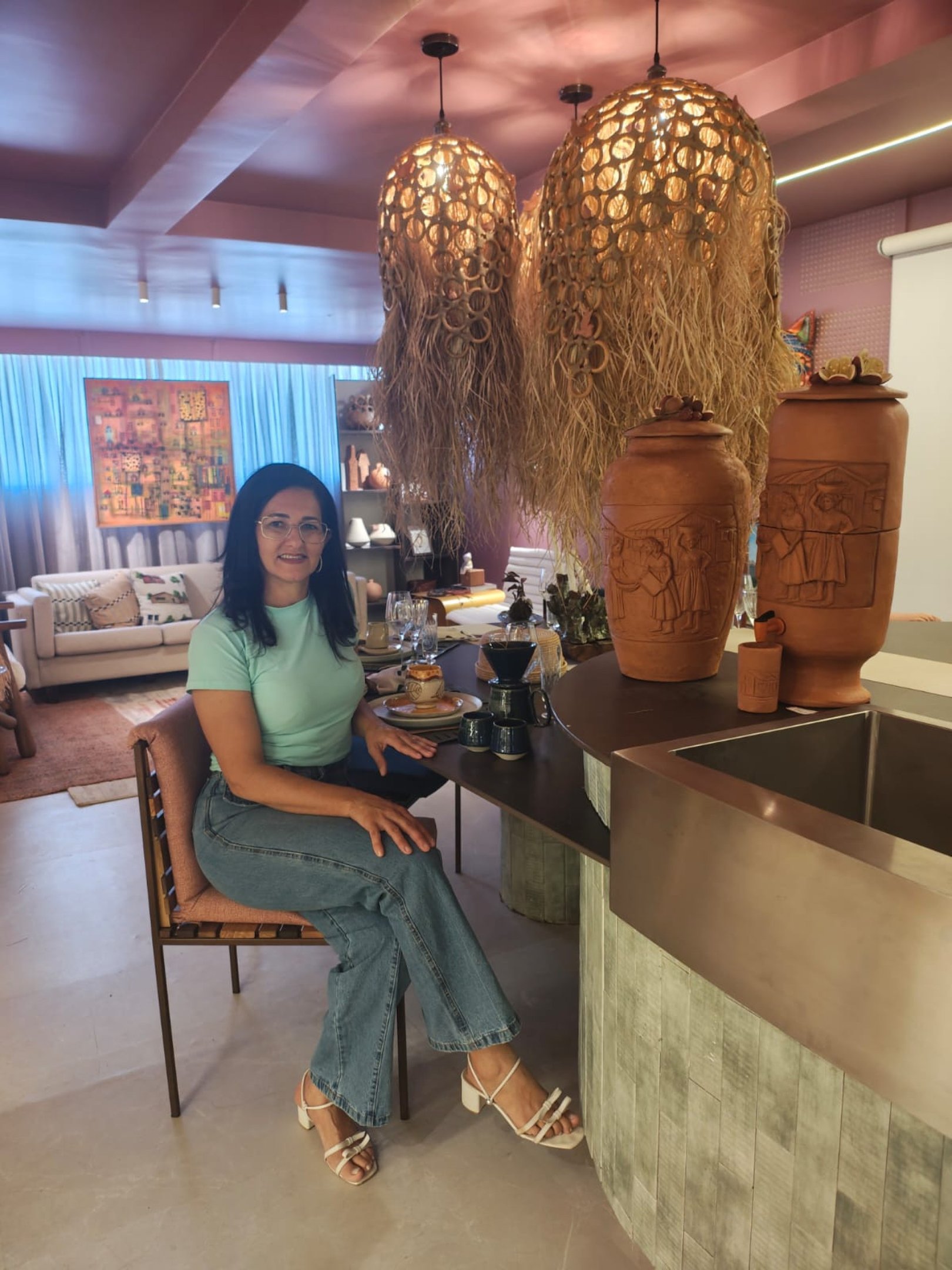 Cleziania Paiva come&ccedil;ou a trabalhar com esculturas de barro inspirada na m&atilde;e 