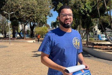 No centro de Taguatinga, Elisson Ferreira afirmou que vai continuar com campanhas focadas nas regiões administrativas - (crédito: Divulgação) No centro de Taguatinga, Elisson Ferreira afirmou que vai continuar com campanhas focadas nas regiões administrativas - (crédito: Divulgação)
