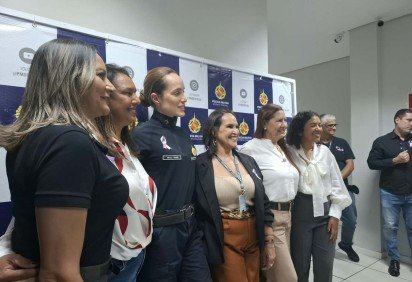 Policiais integrantes do Copom Mulher e a subsecret&aacute;ria da Mulher celebram resultados em cerim&ocirc;nia nesta quarta-feira (19/8) -  (crédito: Beatriz Ock&eacute; /CB/ D.A .Press) -Policiais integrantes do Copom Mulher e a subsecret&aacute;ria da Mulher celebram resultados em cerim&ocirc;nia nesta quarta-feira (19/8) -  (crédito: Beatriz Ock&eacute; /CB/ D.A .Press)