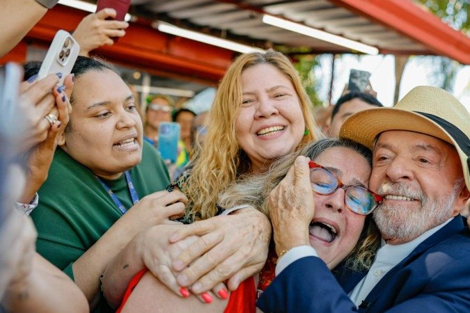 Petista foca na igualdade salarial entre gêneros e na jornada menor - (crédito: Ricardo Stuckert /Campanha de Luiz Inácio Lula da Silva) Petista foca na igualdade salarial entre gêneros e na jornada menor - (crédito: Ricardo Stuckert /Campanha de Luiz Inácio Lula da Silva)