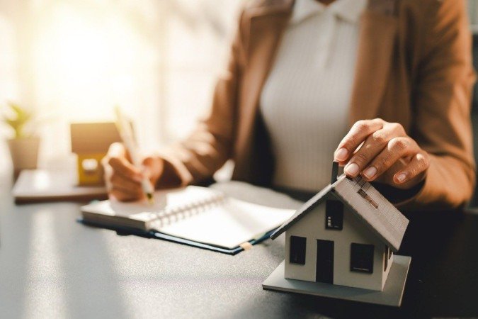 "Imobiliária perto de mim": confira os estados que lideram a busca - QTU Questões do Universo