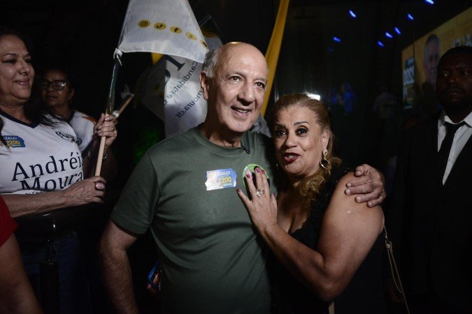 Ao lado de aliados e apoiadores no evento do PL, ex-governador defendeu união partidária - (crédito: Minervino Júnior/CB/D.A.Press) Ao lado de aliados e apoiadores no evento do PL, ex-governador defendeu união partidária - (crédito: Minervino Júnior/CB/D.A.Press)
