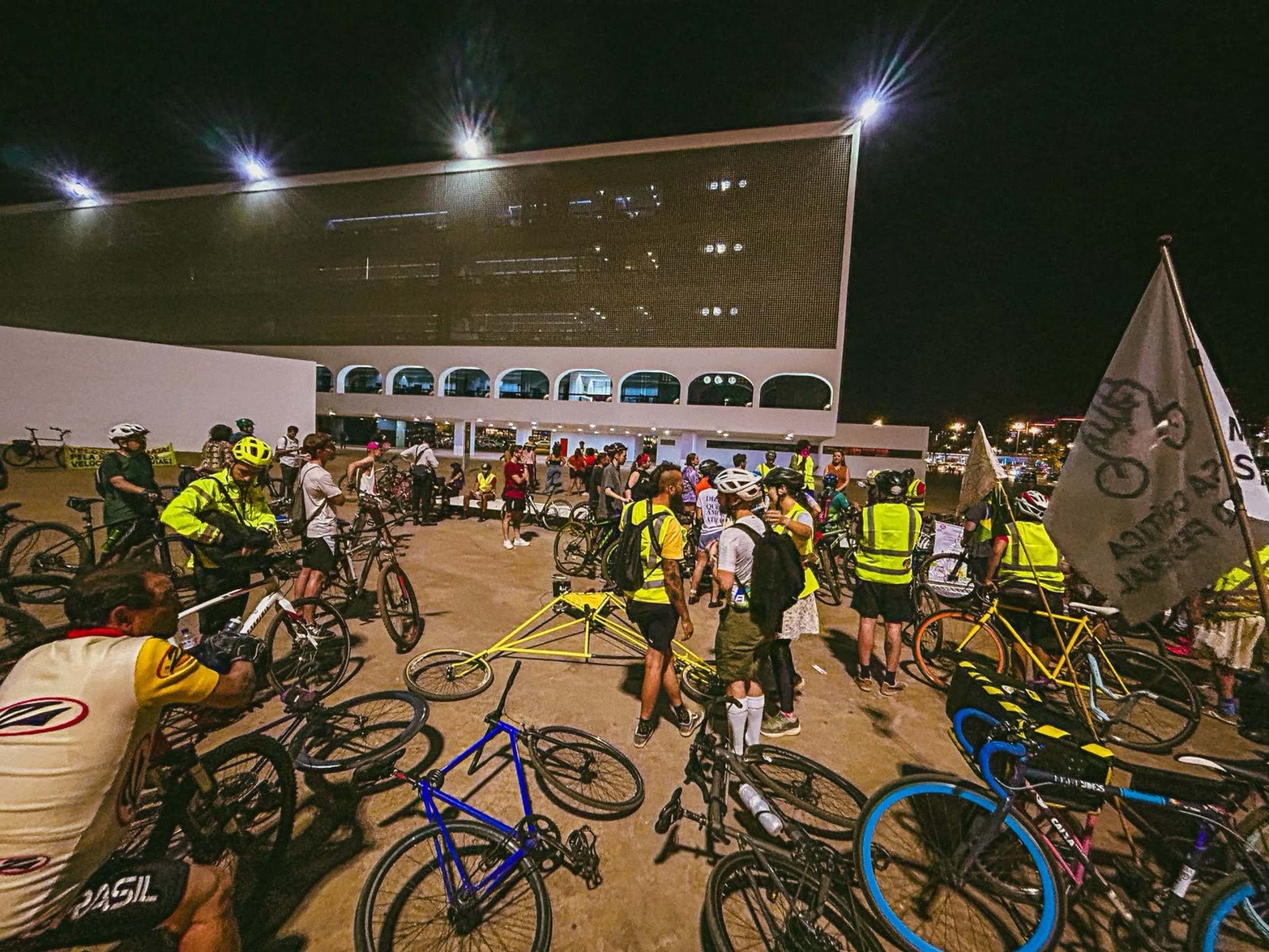 Pedelada celebrou Dia Nacional do Ciclista e relembrou morte de Pedro Davison