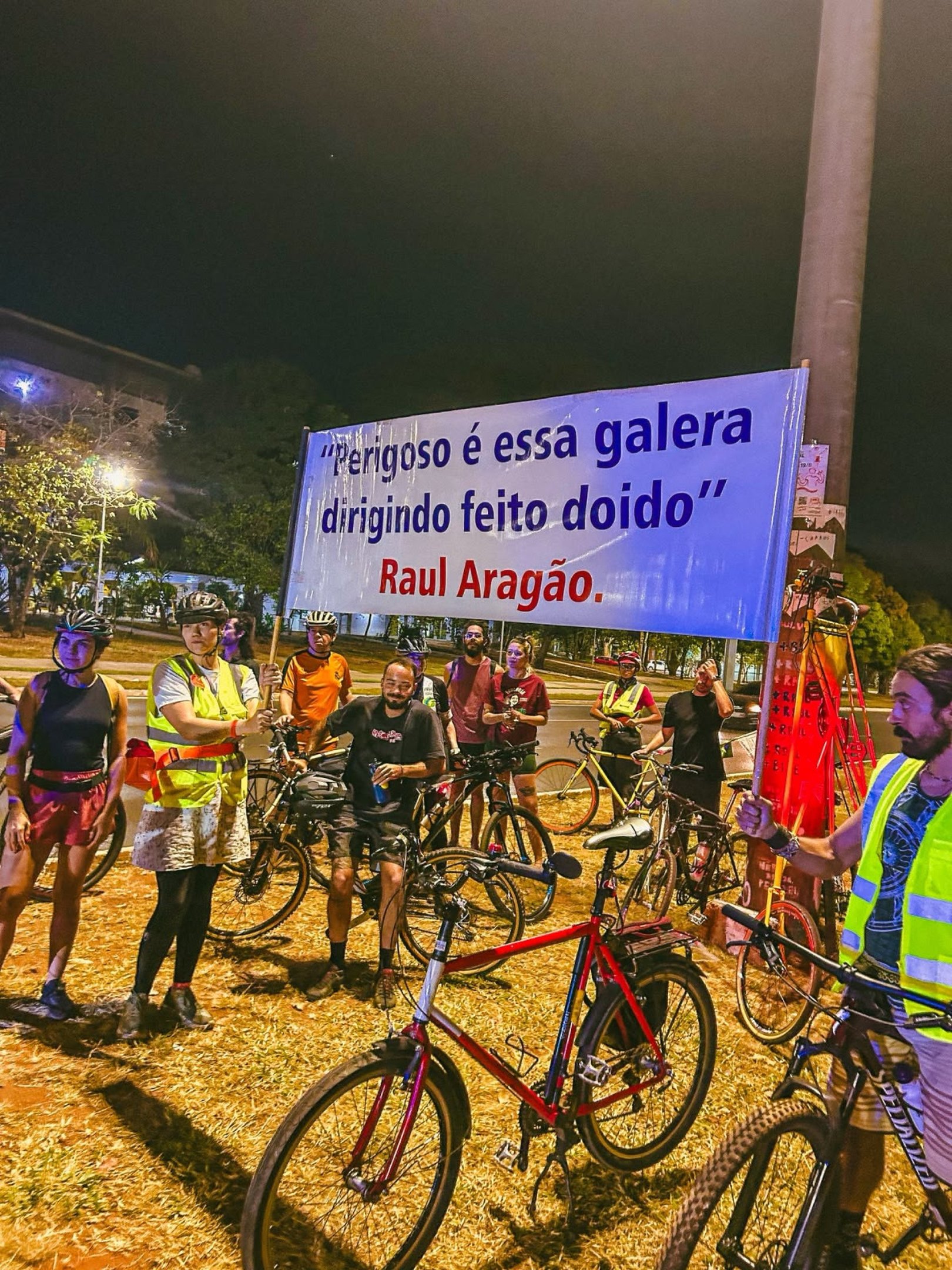 Ghost bike de Raul Arag&atilde;o na Asa Norte