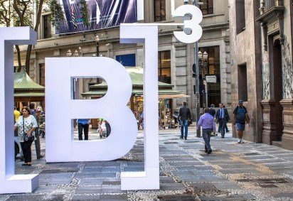 O logotipo da B3, a bolsa de valores brasileira, representa o mercado financeiro em um dia de alta do Ibovespa -  (crédito: Divulga&ccedil;&atilde;o) -O logotipo da B3, a bolsa de valores brasileira, representa o mercado financeiro em um dia de alta do Ibovespa -  (crédito: Divulga&ccedil;&atilde;o)