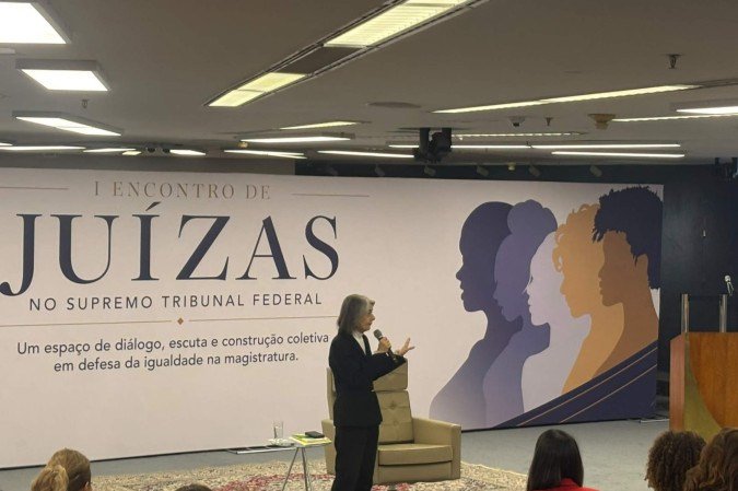 Situação contra nós, mulheres, é grave, diz Cármen Lúcia - QTU Questões do Universo