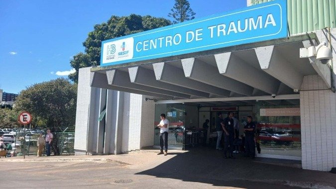 Entrada do Hospital de Base do Distrito Federal, onde veterinária atacada por cão foi atendida - (crédito: Luiz Francisco Alves/CB/D.A.Press) Entrada do Hospital de Base do Distrito Federal, onde veterinária atacada por cão foi atendida - (crédito: Luiz Francisco Alves/CB/D.A.Press)