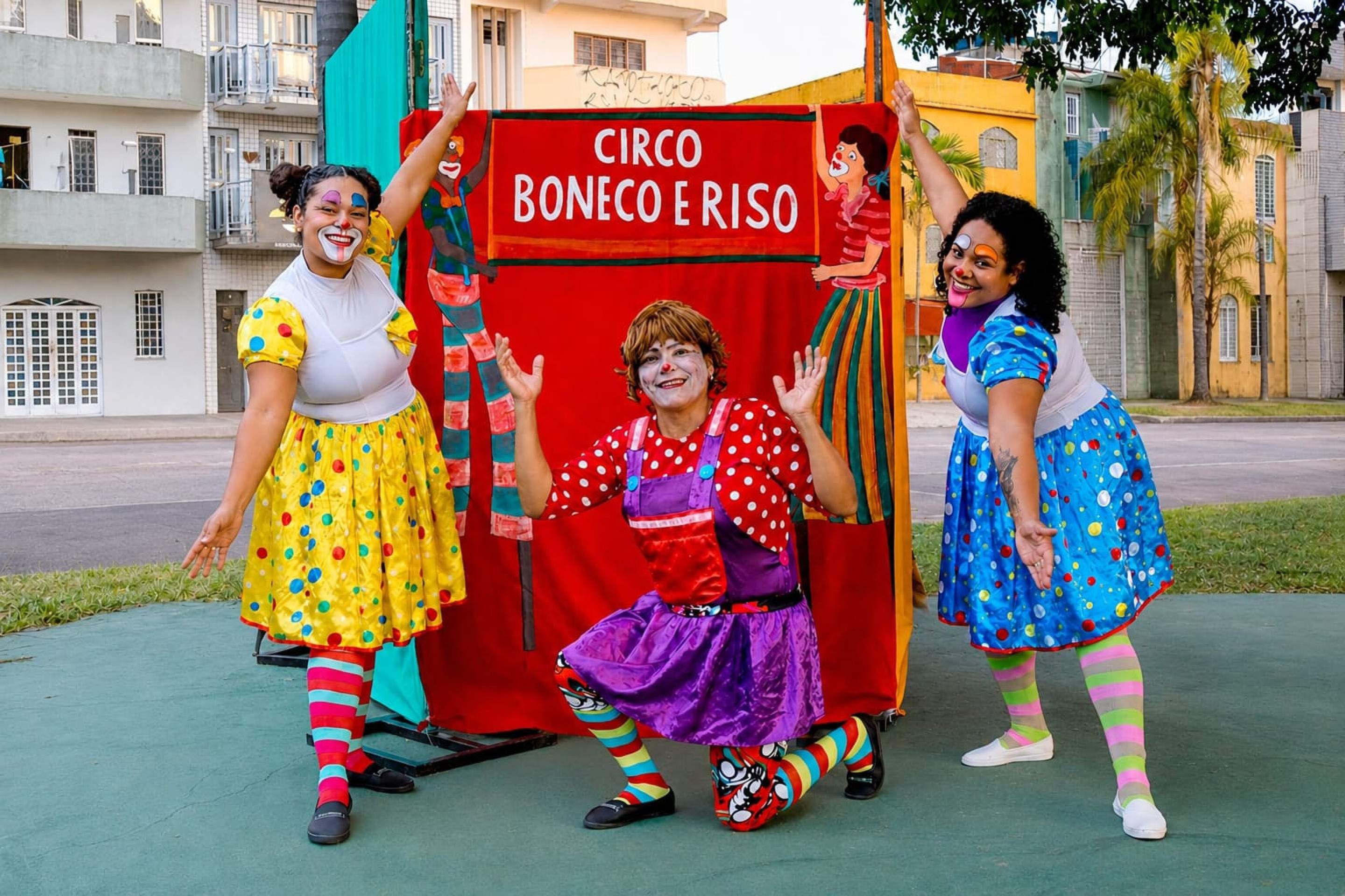 A Cia. Circo Boneco e Riso &eacute; um grupo tradicional de cultura popular nascido em Juazeiro do Norte (CE) que atua no DF e entorno desde 1991 promovendo a tradi&ccedil;&atilde;o circense 