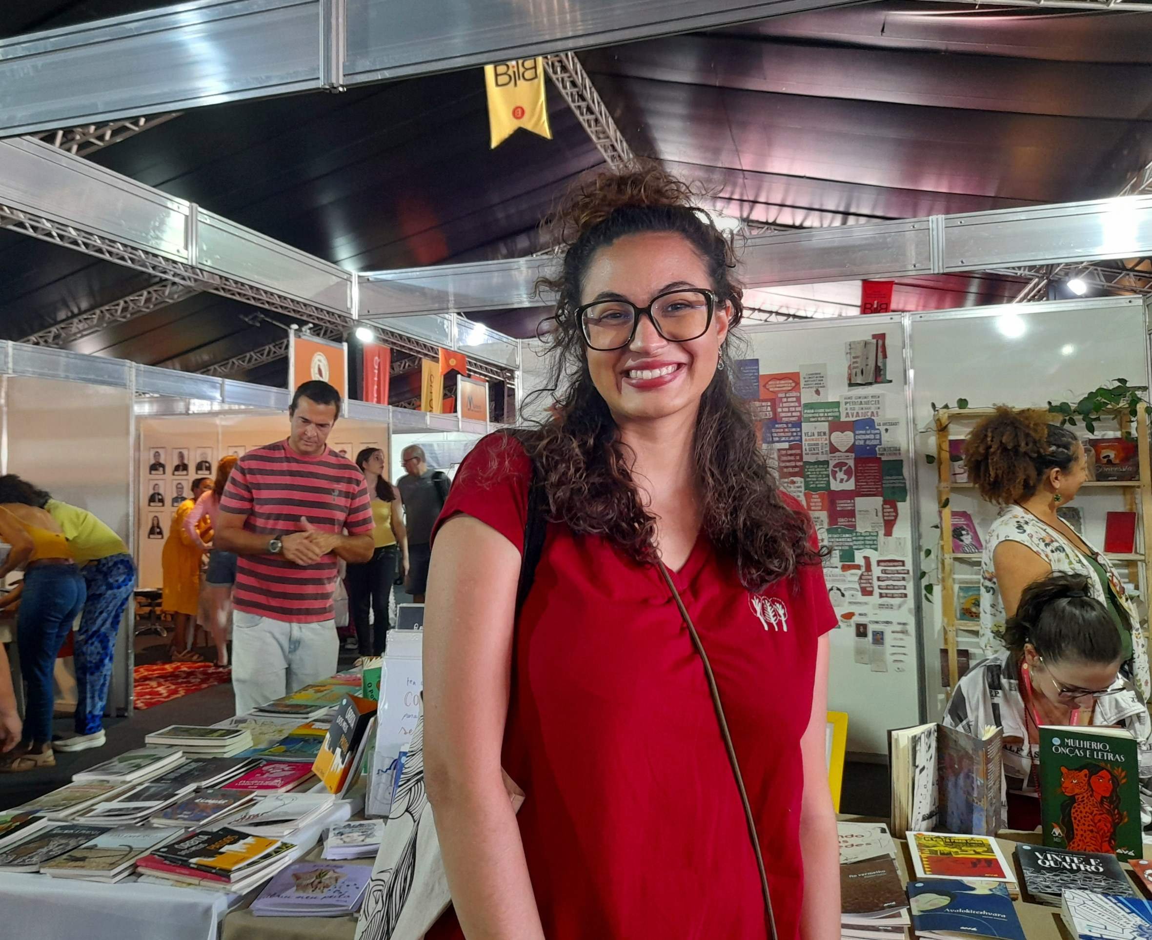 Ni&aacute;gara Tavares foi dois dias &agrave; Bienal