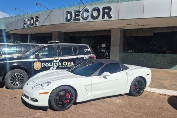 O Chevrolet Corvette 2025, apreendido na operação Black-Tie, está disponível no Brasil via importação independente, com preços entre R$ 1 milhão e R$ 1,5 milhão - (crédito: Divulgação PCDF) O Chevrolet Corvette 2025, apreendido na operação Black-Tie, está disponível no Brasil via importação independente, com preços entre R$ 1 milhão e R$ 1,5 milhão - (crédito: Divulgação PCDF)