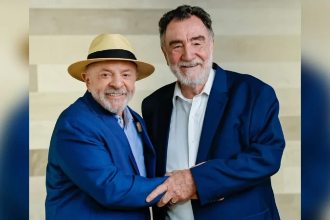 Em Minas Gerais, Lula visita obras e tenta alavancar campanha de Patrus - QTU Questões do Universo