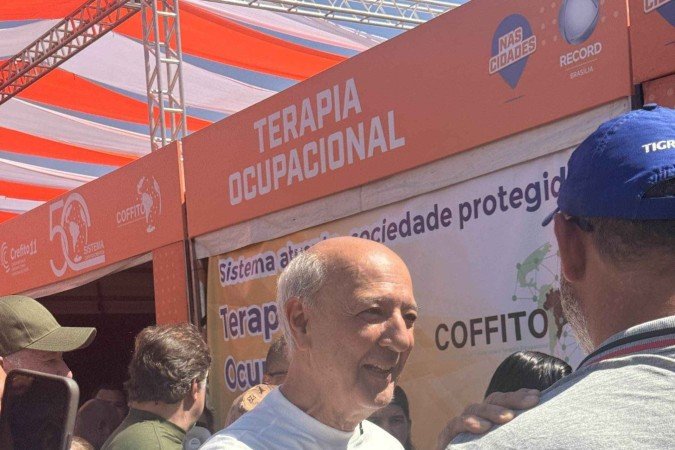 No Sol Nascente Arruda agradeceu a Deus pela oportunidade retornar a vida pública e terminá-la com dignidade, 