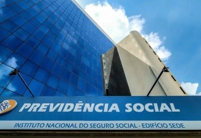 Sede do Instituto Nacional do Seguro Social (INSS), com as novas regras da margem consign&aacute;vel que afetam aposentados e pensionistas -  (crédito: Rafa Neddermeyer/Ag&ecirc;ncia Brasil)