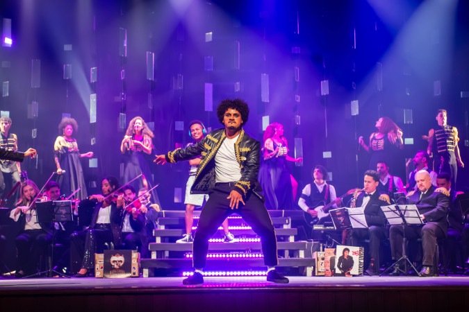 Espetáculo com arranjos orquestrais da obra de Michael Jackson chega a Brasília - (crédito: Edu Hargreaves) Espetáculo com arranjos orquestrais da obra de Michael Jackson chega a Brasília - (crédito: Edu Hargreaves)