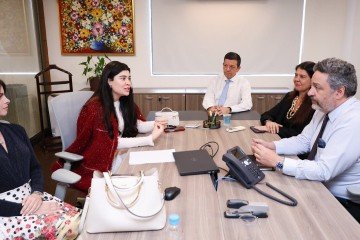 Representantes do Instituto Pr&oacute;-V&iacute;tima em reuni&atilde;o para discutir a federaliza&ccedil;&atilde;o do caso Mariana Ferrer -  (crédito: Divulga&ccedil;&atilde;o)