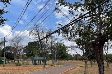 Fios de internet e telecomunicações baixos geram insegurança -  (crédito: Davi Cruz/CB/D.A Press)