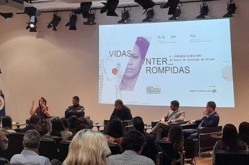 TCU promove debate sobre prevenção ao feminicídio e o fortalecimento das políticas públicas de gênero - (crédito: Letícia Mouhamad/CB/D.A Press) TCU promove debate sobre prevenção ao feminicídio e o fortalecimento das políticas públicas de gênero - (crédito: Letícia Mouhamad/CB/D.A Press)
