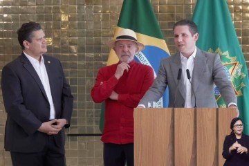 Hugo Motta classificou o encontro com Lula e Alcolumbre como 'extremamente positivo' - (crédito: Reprodução/YouTube) Hugo Motta classificou o encontro com Lula e Alcolumbre como 'extremamente positivo' - (crédito: Reprodução/YouTube)
