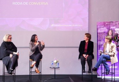 Da esquerda para a direita: a médica do trabalho Adriana Jardim, Carolina Tonussi, a presidente do grupo Eva Andrea Gadelha e a influenciadora Mari Krüger  -  (crédito:  JULIORUA) -Da esquerda para a direita: a médica do trabalho Adriana Jardim, Carolina Tonussi, a presidente do grupo Eva Andrea Gadelha e a influenciadora Mari Krüger  -  (crédito:  JULIORUA)