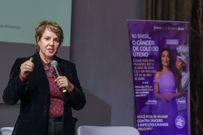 Andrea Gadelha durante o evento de lançamento da pesquisa 