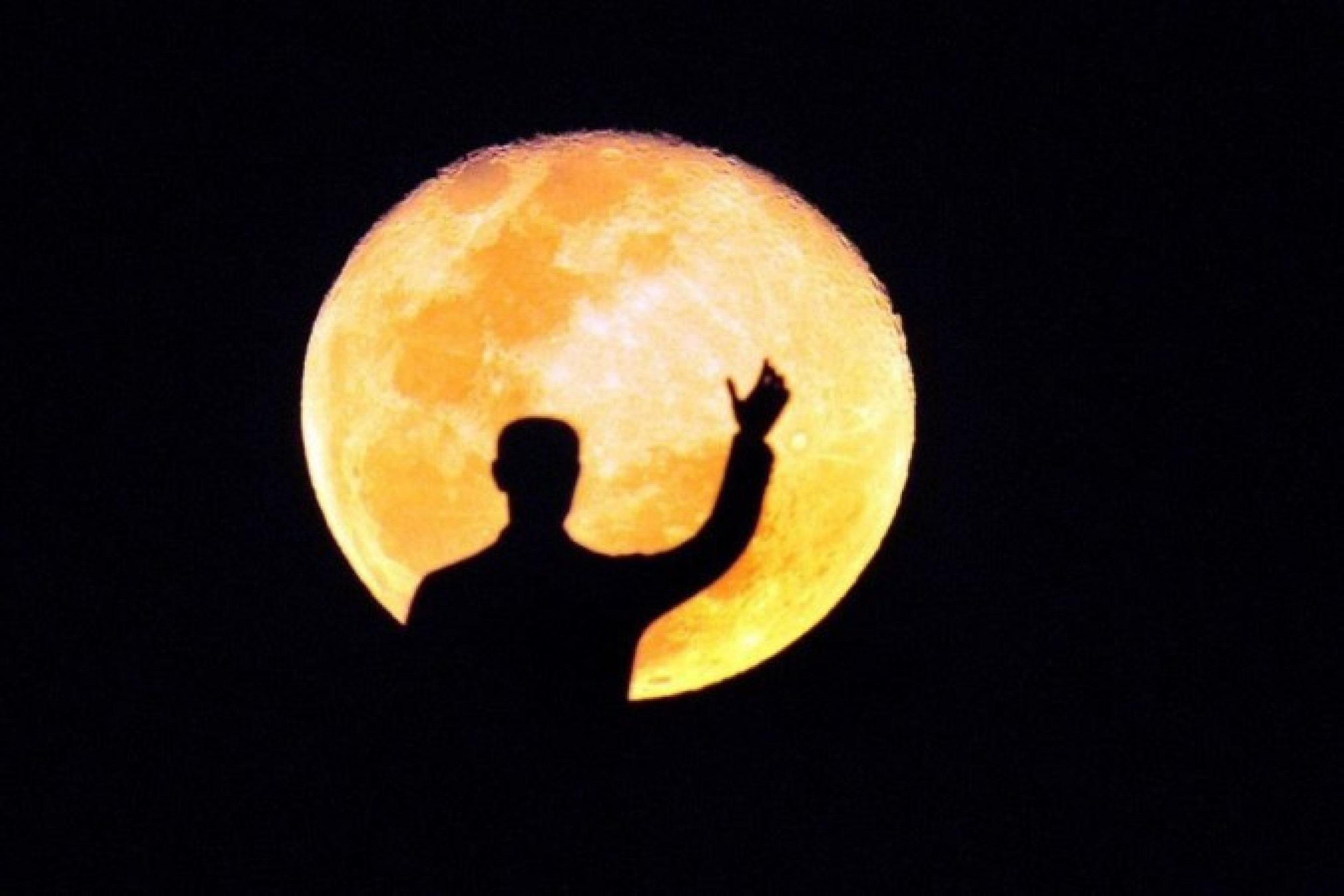 Eclipse lunar é visível em todo o Brasil; acompanhe