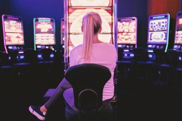 O relatório Mulheres & Bets, produzido pelo estúdio CLARICE em 2026, analisa o impacto profundo e desproporcional das apostas online na vida das brasileiras - (crédito: Pixabay) O relatório Mulheres & Bets, produzido pelo estúdio CLARICE em 2026, analisa o impacto profundo e desproporcional das apostas online na vida das brasileiras - (crédito: Pixabay)