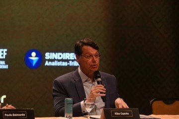 A declaração ocorreu durante sabatina em que os candidatos foram questionados sobre a gestão, eficiência e tecnologia na administração pública do DF - (crédito: Ed Alves/CB/D.A Press) A declaração ocorreu durante sabatina em que os candidatos foram questionados sobre a gestão, eficiência e tecnologia na administração pública do DF - (crédito: Ed Alves/CB/D.A Press)
