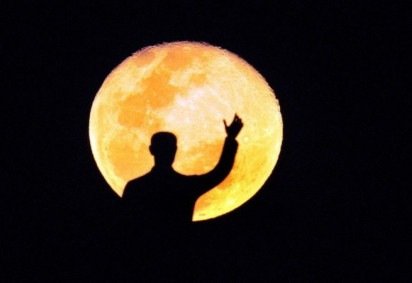 Um eclipse lunar ocorre quando a Lua entra na sombra projetada pela Terra -  (crédito: Ed Alves/CB/D.A Press) -Um eclipse lunar ocorre quando a Lua entra na sombra projetada pela Terra -  (crédito: Ed Alves/CB/D.A Press)